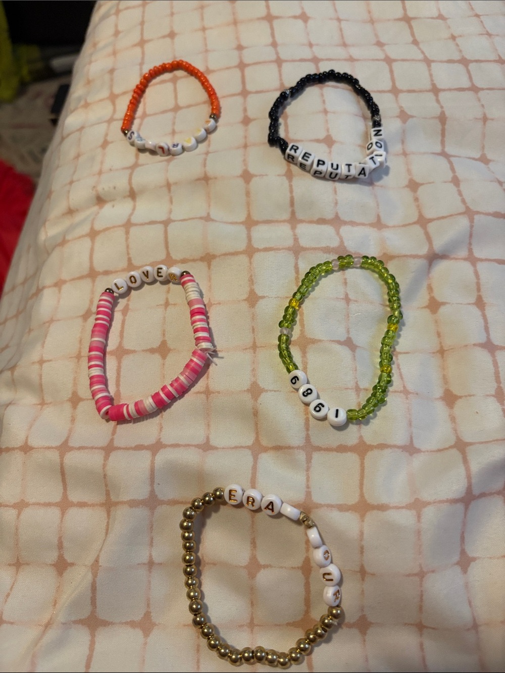taylor swift bracelets - 5 count